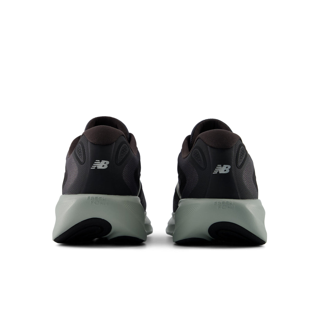 New Balance M680 V9
