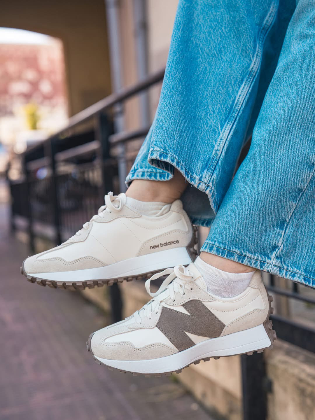 W327SUC New balance 326